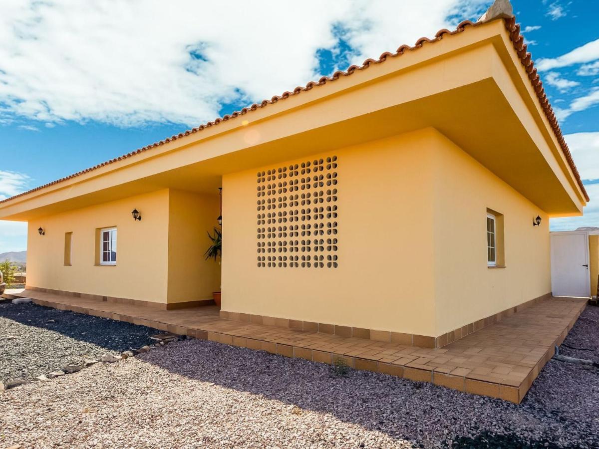 Belvilla By Oyo Chalet En Tuineje Para 6 Personas Bagian luar foto