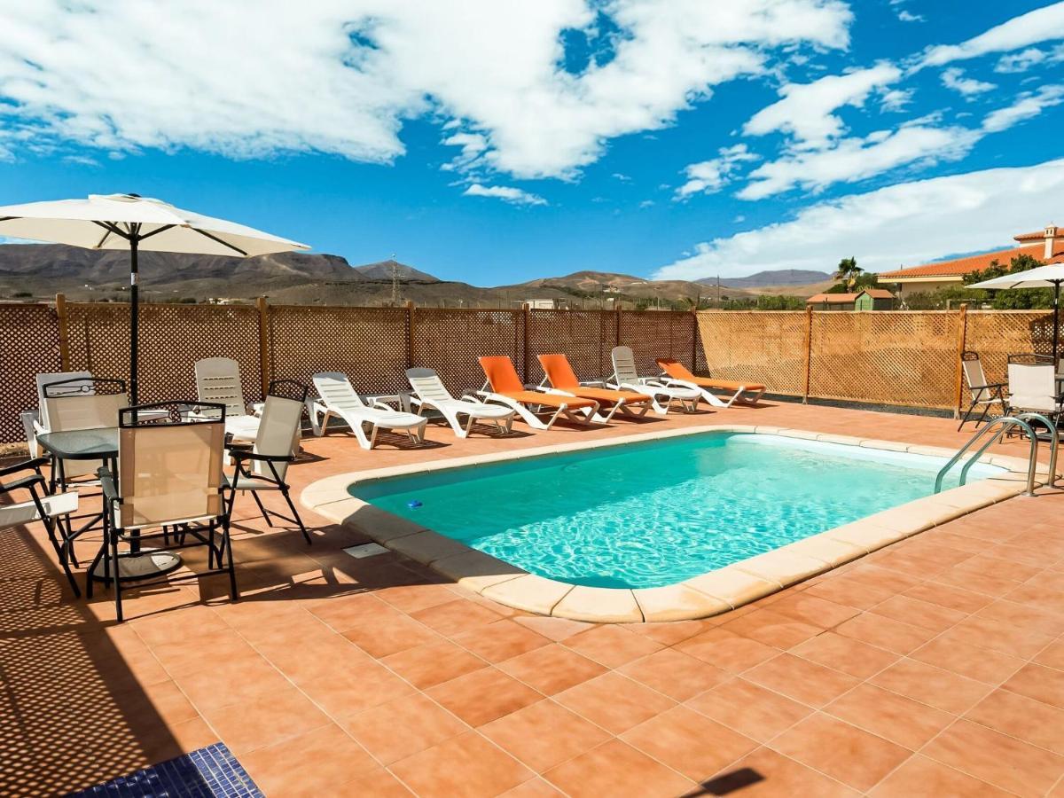 Belvilla By Oyo Chalet En Tuineje Para 6 Personas Ruang foto